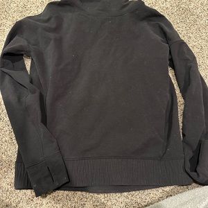 Lululemon mock neck sweatshirt